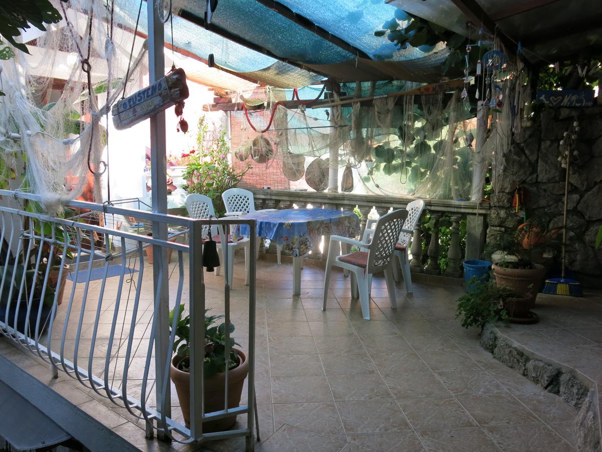 Apartment "I Love Njivice" Herceg Novi Buitenkant foto